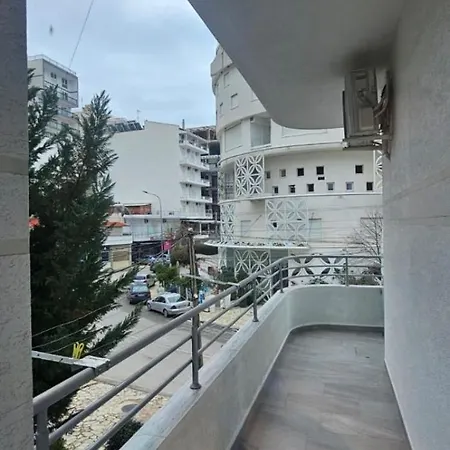 Hotel Edina Apartments By Hp Hotel 4*