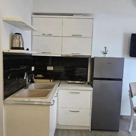 Hotel Hotel Edina Apartments By Hp Sarande