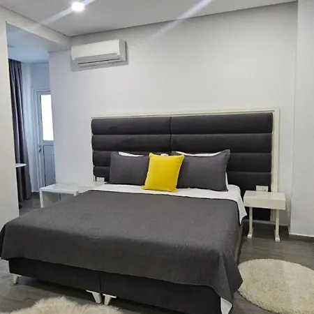 Hotel Edina Apartments By Hp Hotel 4*